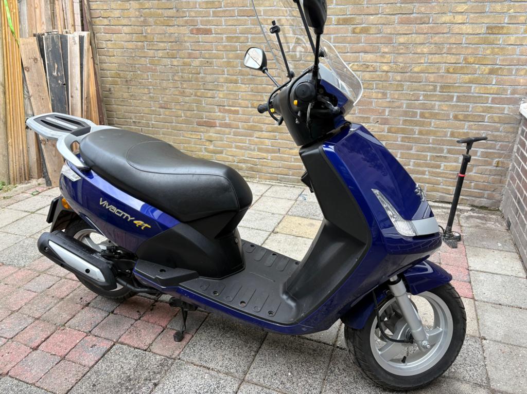Peuget vivacity, Ophalen, Zo goed als nieuw, Benzine, Vivacity