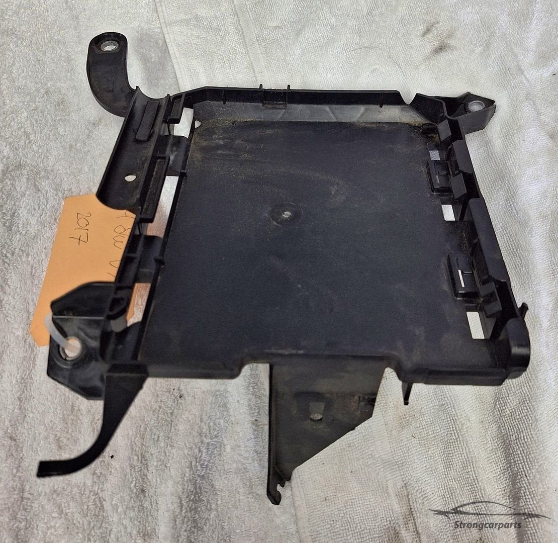Afdekplaat Audi A4 8W 8W0907647A ECU houder., Auto-onderdelen, Gebruikt, -, -, -