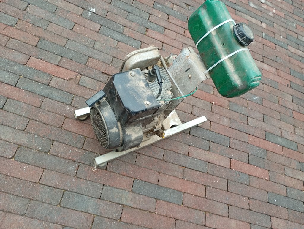 Motorblok skelter, Ophalen, Gebruikt, Benzinemotor, 1800 rpm of meer