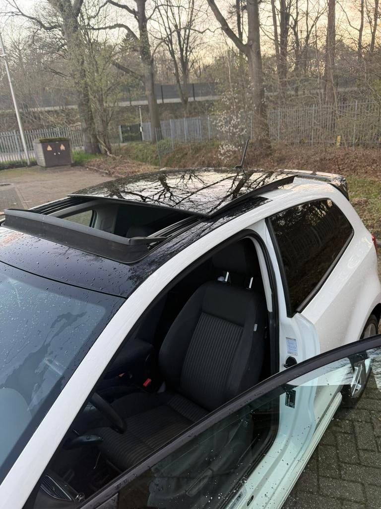 Volkswagen Polo 1.2 TSI DSG R-line, Stof, 40 €/maand, Zwart, 4 cilinders