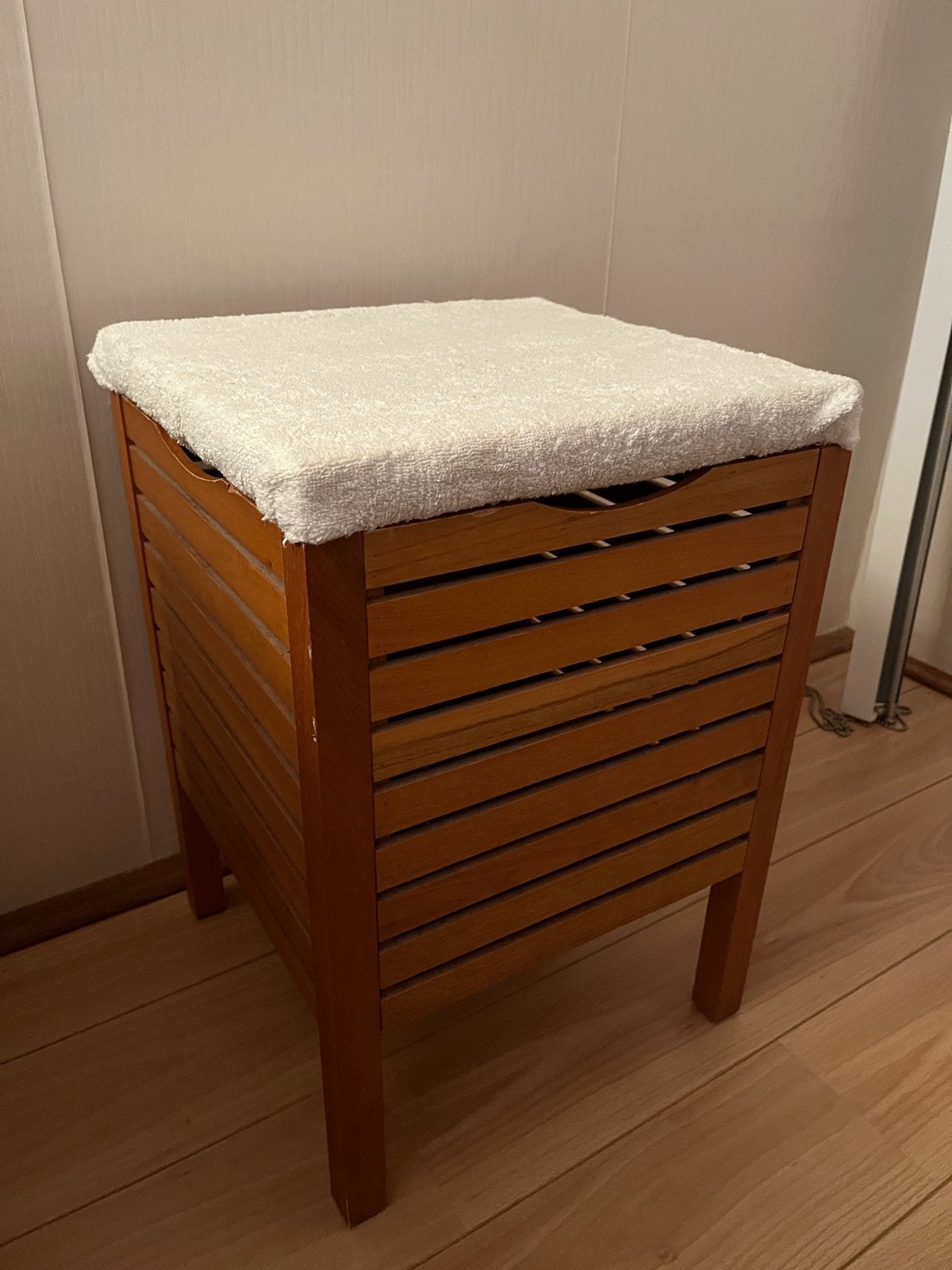 Houten wasmand/opbergkist met zit, Huis en Inrichting, Ophalen, Gebruikt