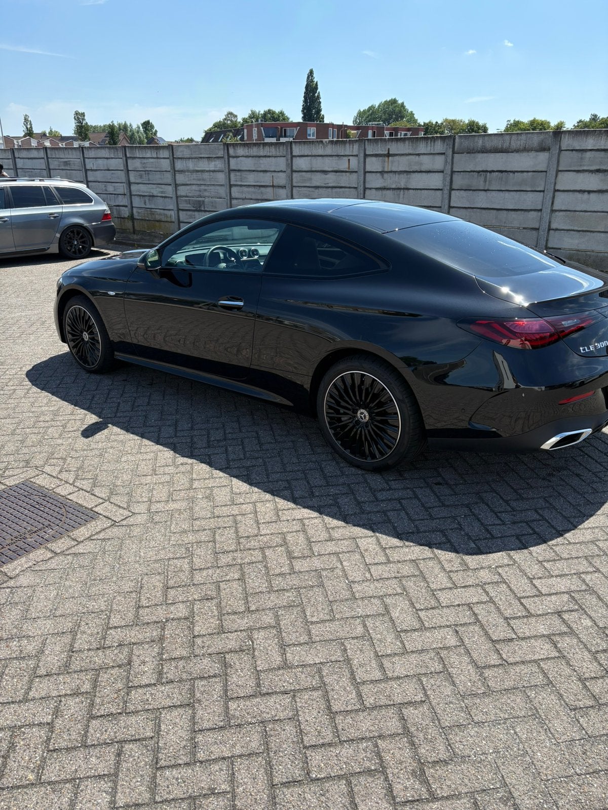 Mercedes-Benz CLE Coupé 300e AMG 9G-TRONIC 2025 nieuwstaat, Auto's, Automaat, Dealer onderhouden, 1800 kg, 4 cilinders