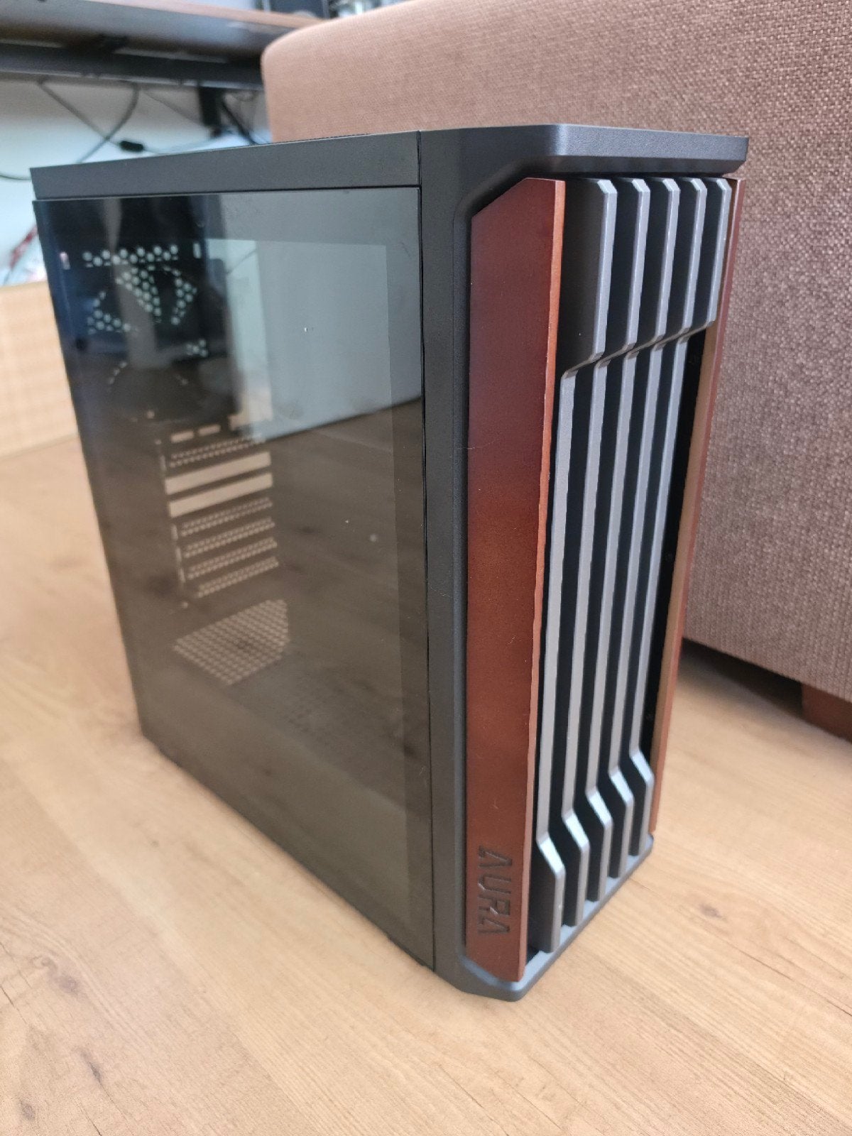 Aura PC Behuizing - Glass & Houten Look -ZGAN, Computers en Software, Computerbehuizingen, Ophalen, Zo goed als nieuw