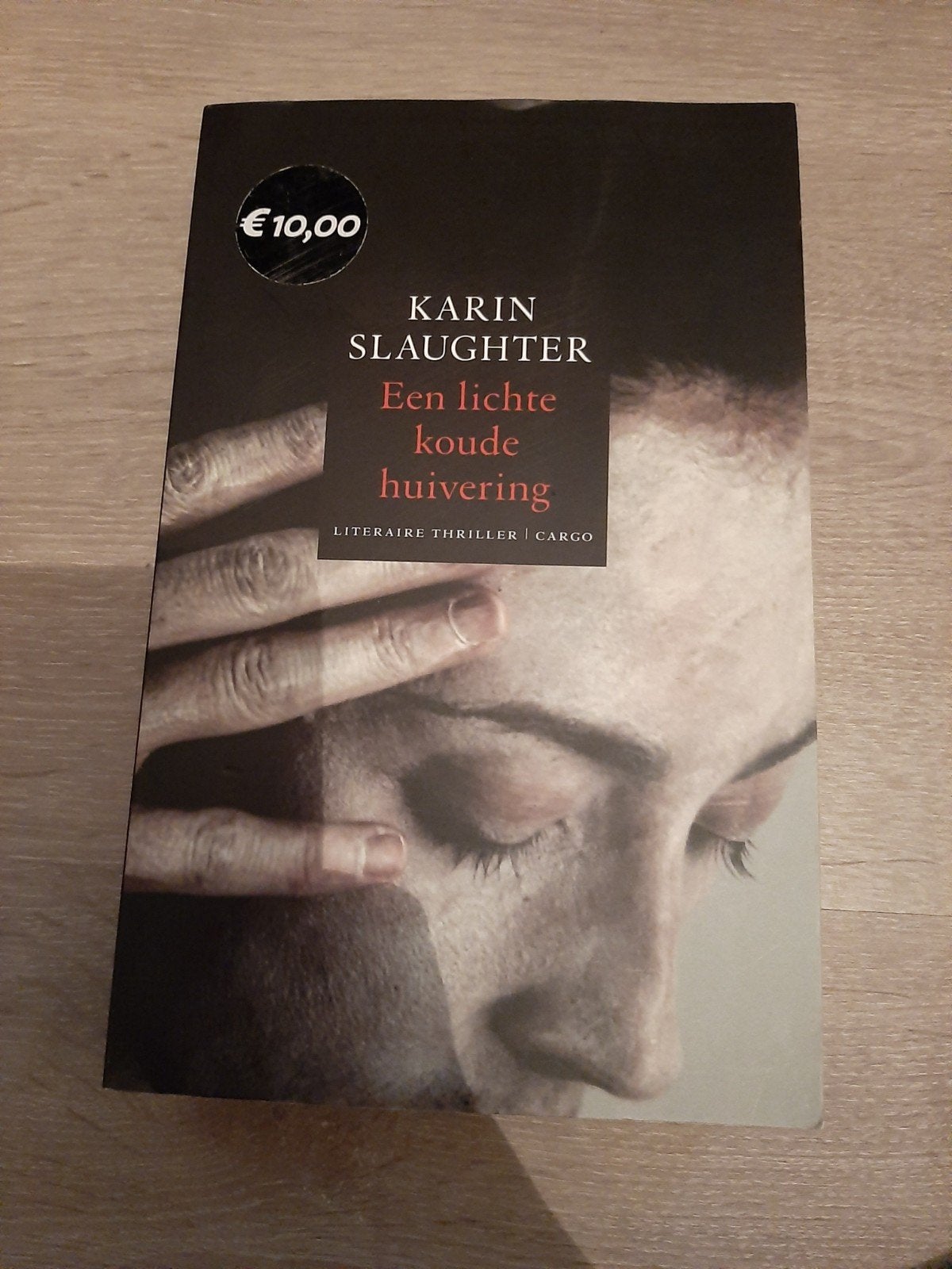 Karin Slaughter - Een lichte koude huivering, Ophalen of Verzenden, Gelezen, Karin Slaughter