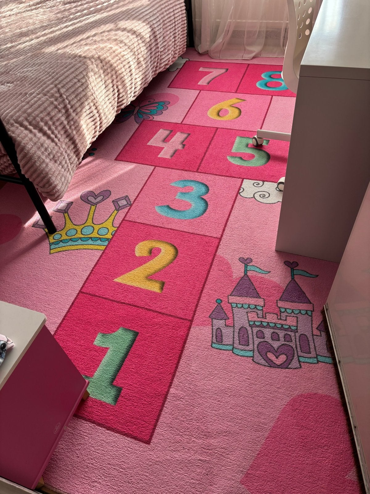 Super mooi roze vloerkleed( meisjeskamer), 200 cm of meer, Ophalen of Verzenden, Zo goed als nieuw, 200 cm of meer