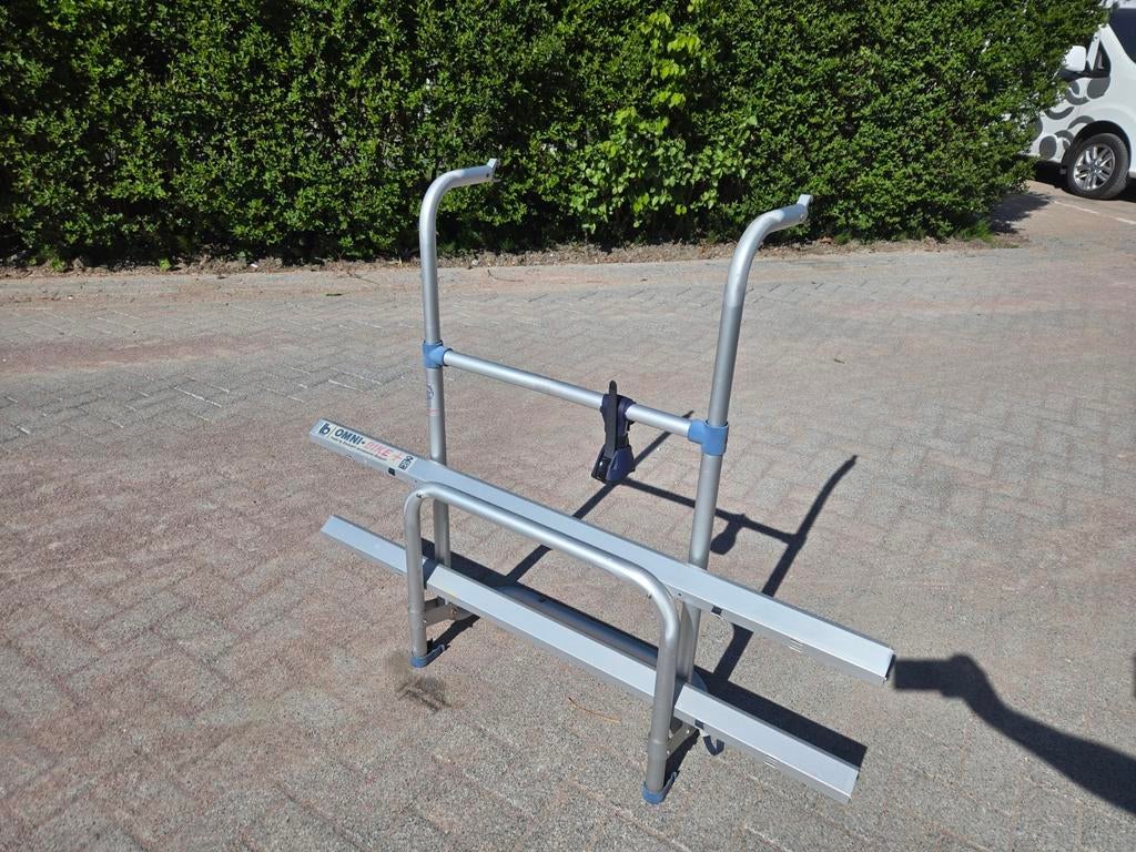 Fietsendrager voor caravan camper 2 fietsen Omni-bike +, Ophalen of Verzenden, Gebruikt
