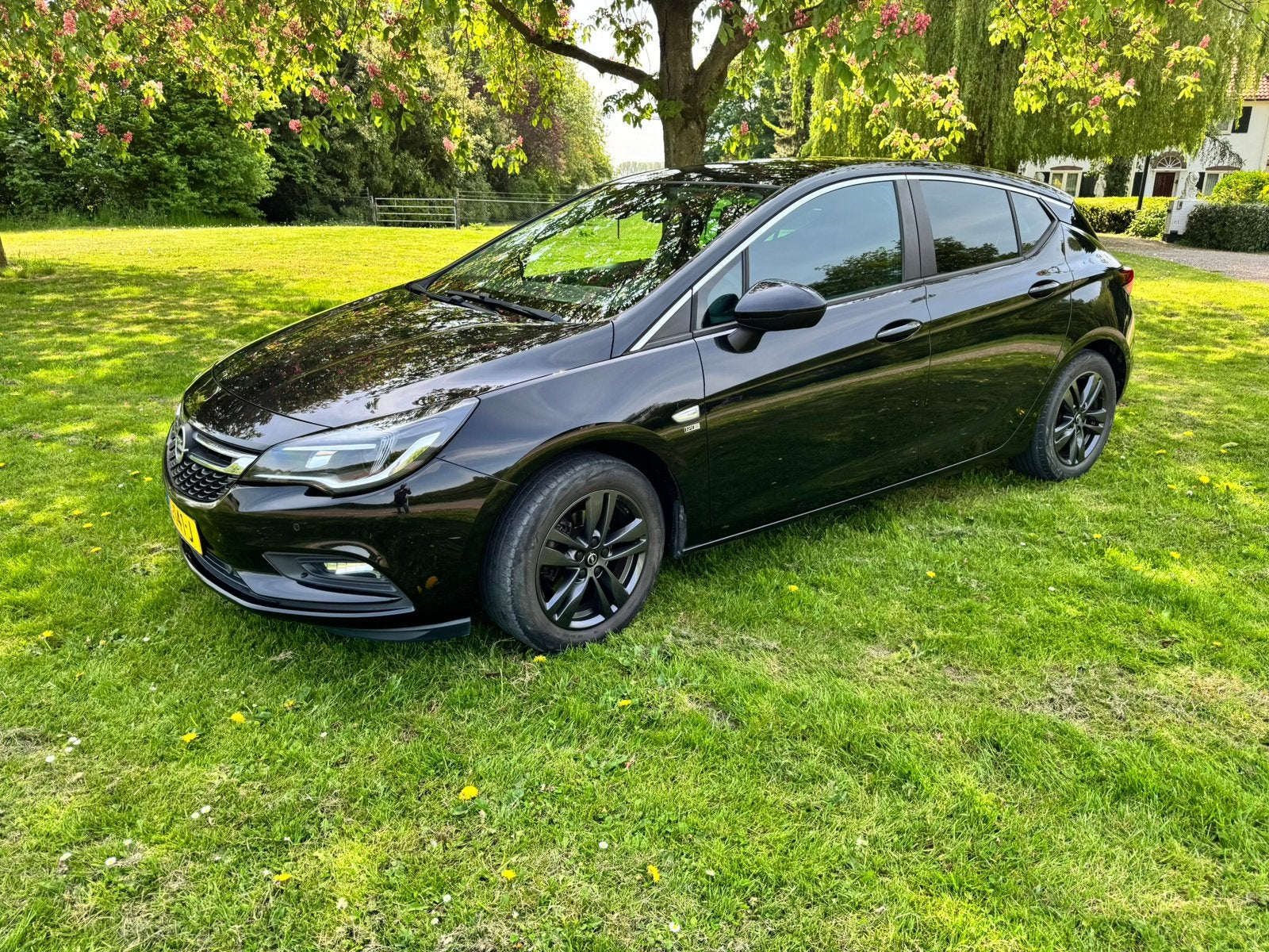 Opel Astra 1.0 Turbo 120 Jaar Edition Zwart Carplay Android, Auto's, Stof, Zwart, Handgeschakeld, Particulier