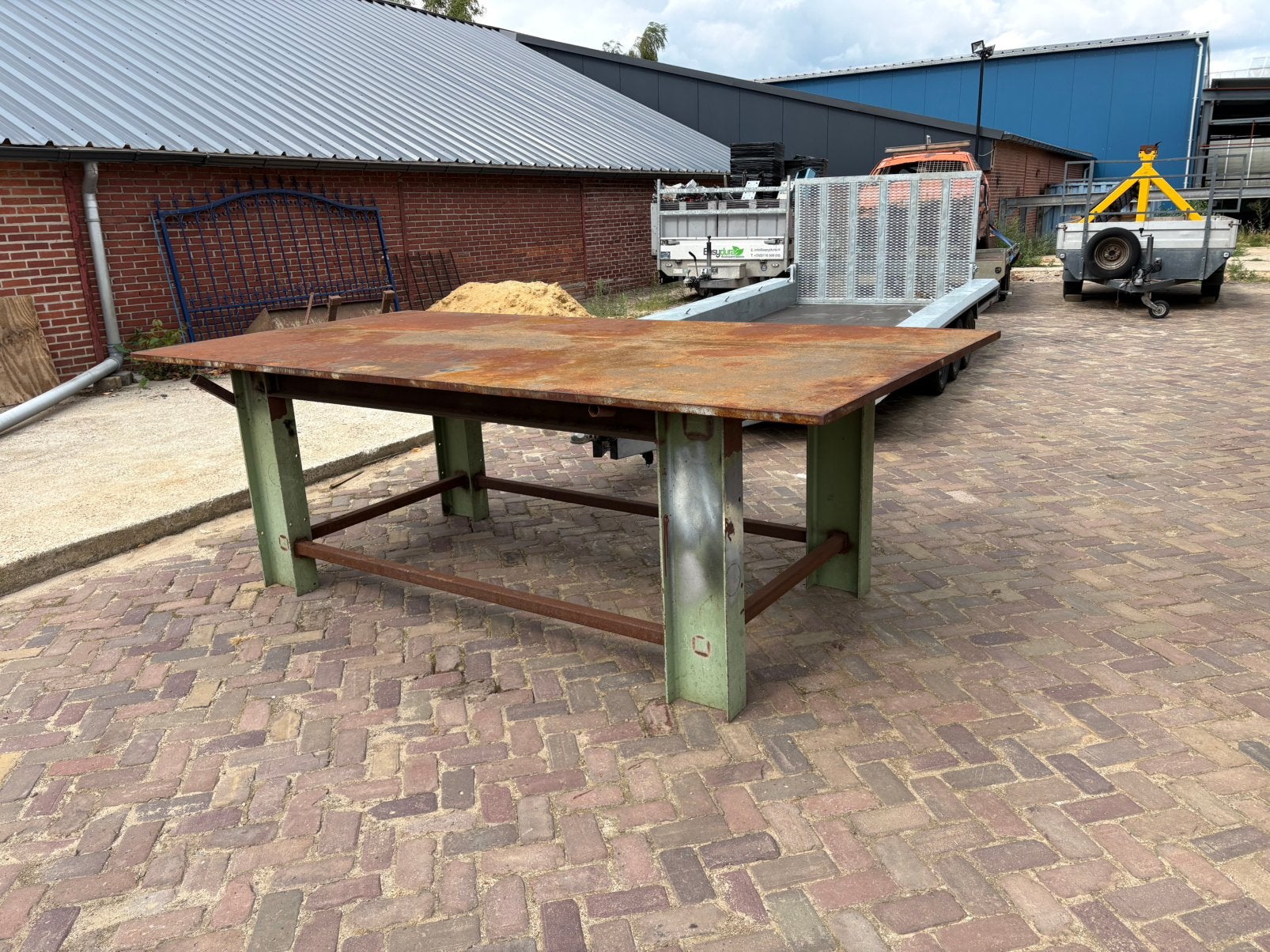 Werktafel / werkbank / lastafel, Ophalen, Zo goed als nieuw
