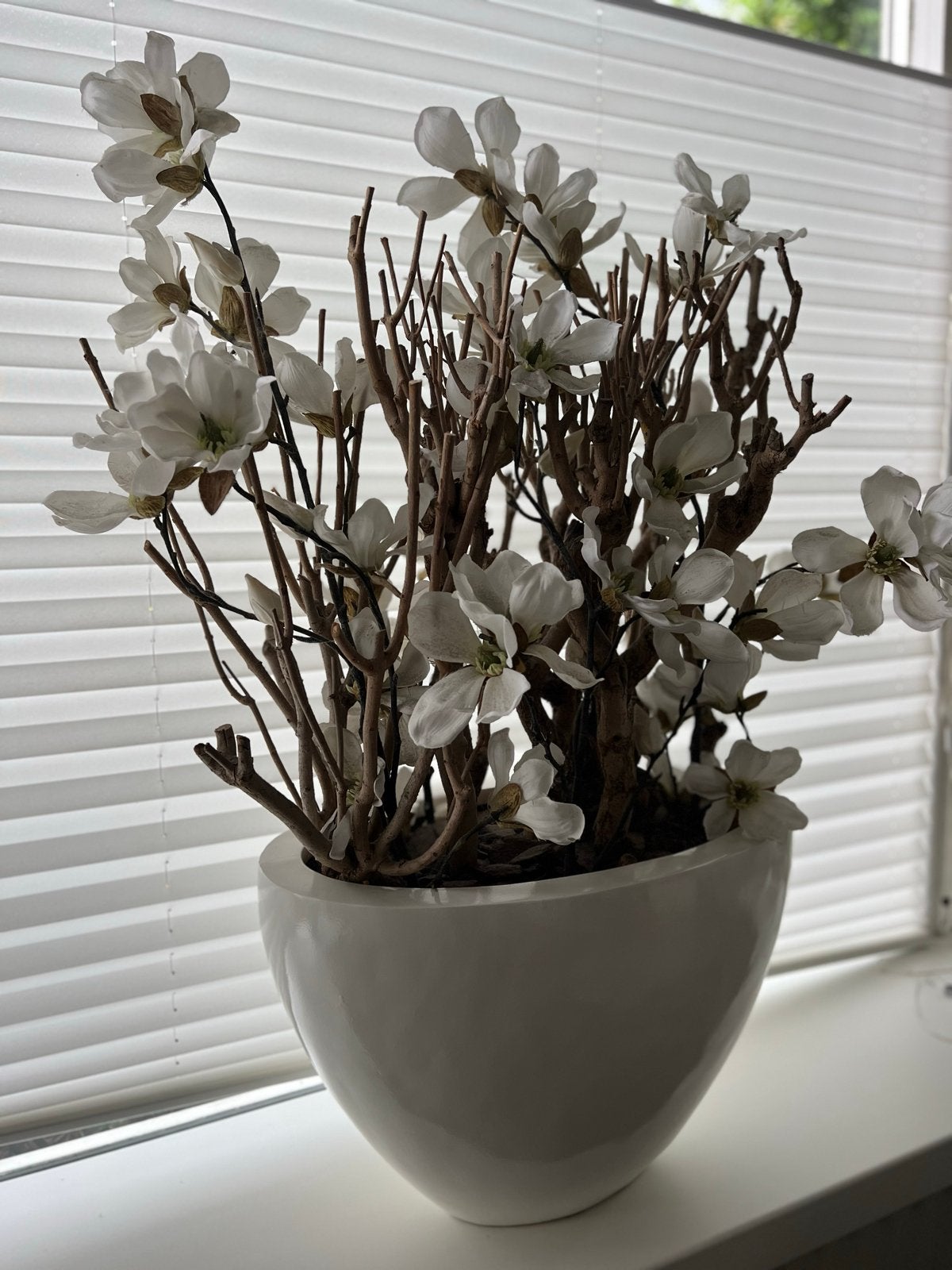 Kunstbloemstuk met witte bloesem in witte pot, Ophalen, Binnen, Natuurlijk materiaal, Wit