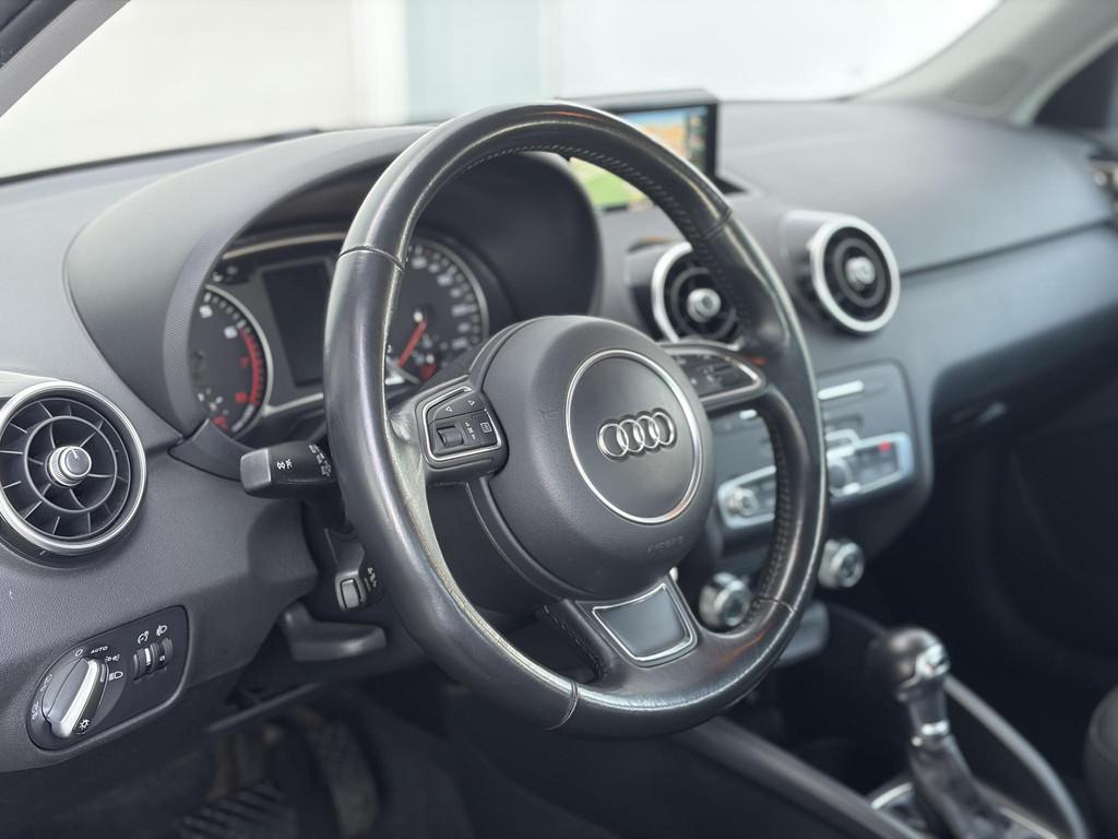 Audi A1 Sportback 1.0 TFSI S-Line/Automaat/Navi/Clima, Stof, Blauw, 49 €/maand, Origineel Nederlands