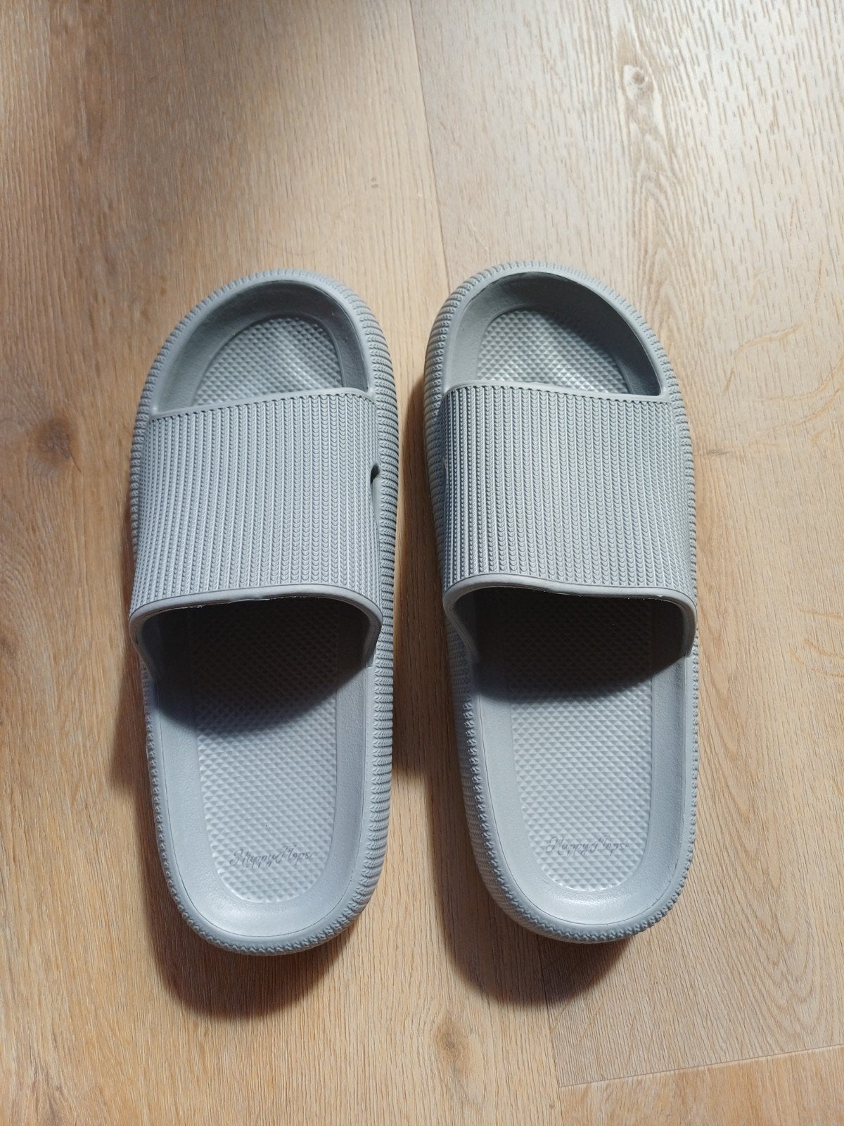 Happy Flops unisex slippers,  maat 42/43, grijs, Kleding | Dames, Slippers, Nieuw, Ophalen of Verzenden, Grijs