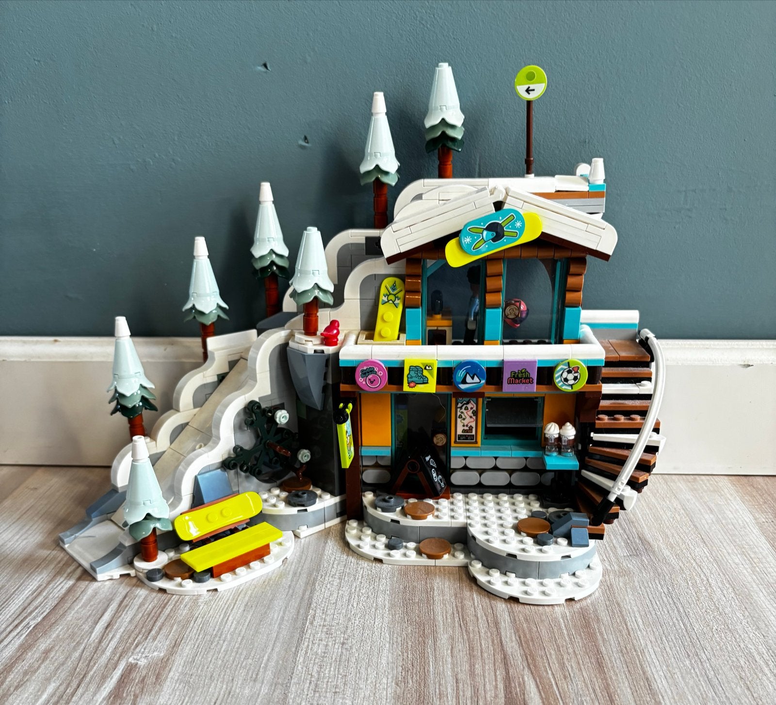 LEGO Friends Wintersport Resort Snowpark 41756, Ophalen of Verzenden, Zo goed als nieuw