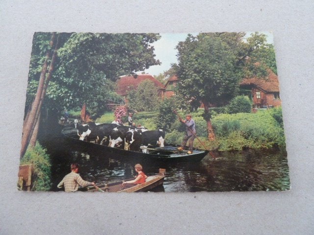 Giethoorn circa 1965 Groeten Uit 8, Ophalen of Verzenden, 1960 tot 1980, Gelopen, Overijssel