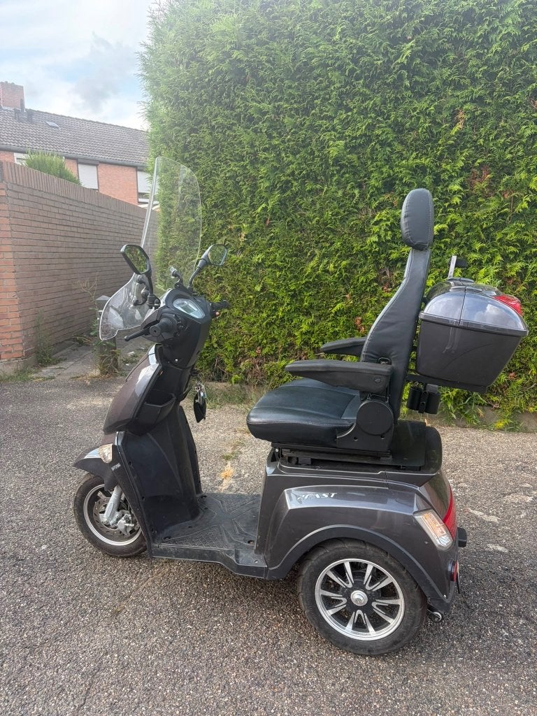 Nipponia 2Fast Scootmobiel | Li-ion | Windscherm, Diversen, Brommobielen en Scootmobielen, Gebruikt, 16 t/m 25 km, 16 km/u of meer