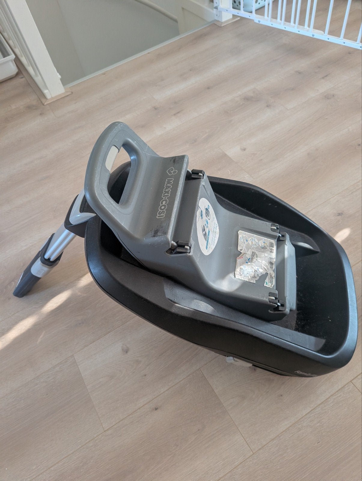 Maxi-Cosi FamilyFix Isofix base (2 stuks beschikbaar), Gebruikt, 0 t/m 18 kg, Ophalen of Verzenden, Isofix