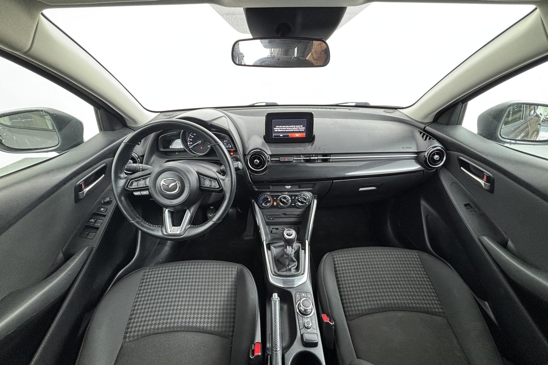 Mazda 2 1.5 Skyactiv-G Sport Selected Zuinig en wendbaar de, Auto's, Voorwielaandrijving, Stof, Origineel Nederlands, Handgeschakeld