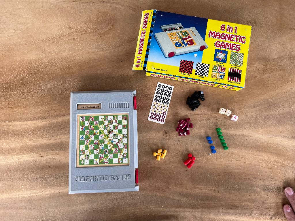 magnetic games, Drie of vier spelers, Ophalen of Verzenden, Gebruikt, Reisspel