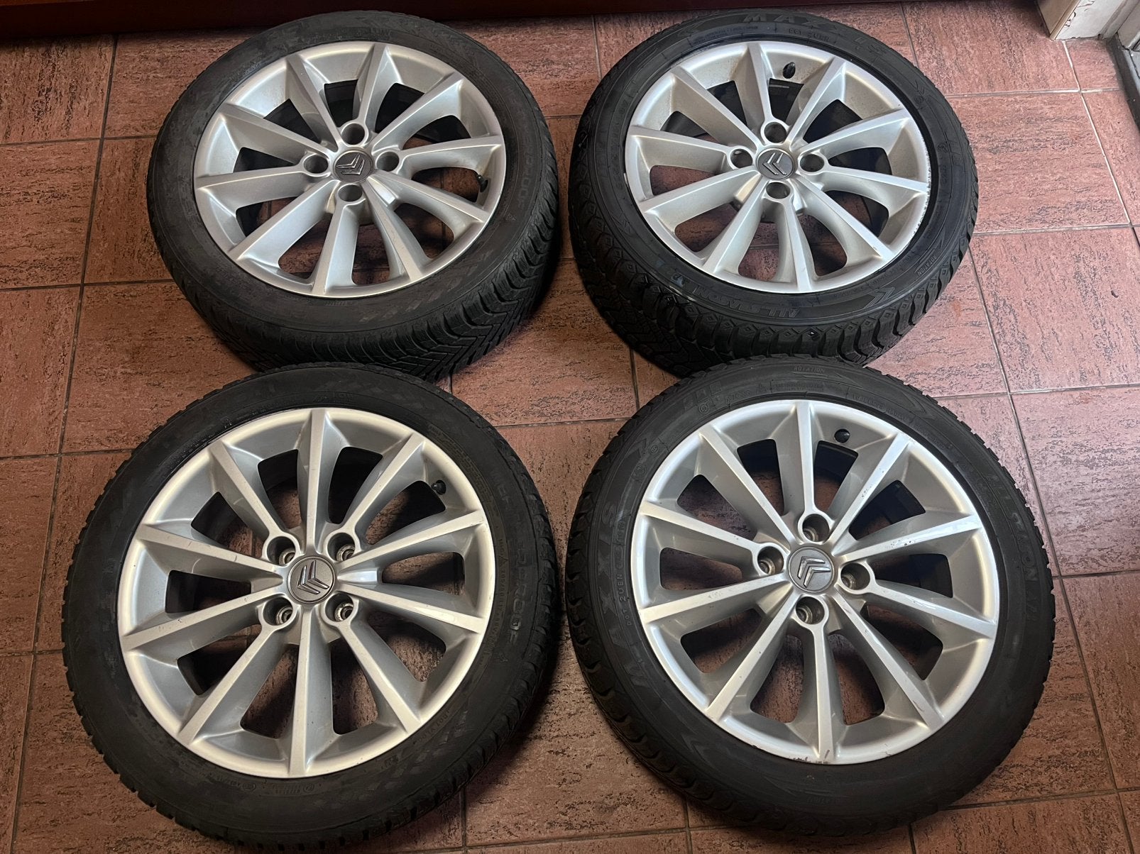 17 inch orig. Citroen C4 / C3 ALU allseason set Nokian 8mm, Ophalen, Gebruikt, Banden en Velgen, 17 inch