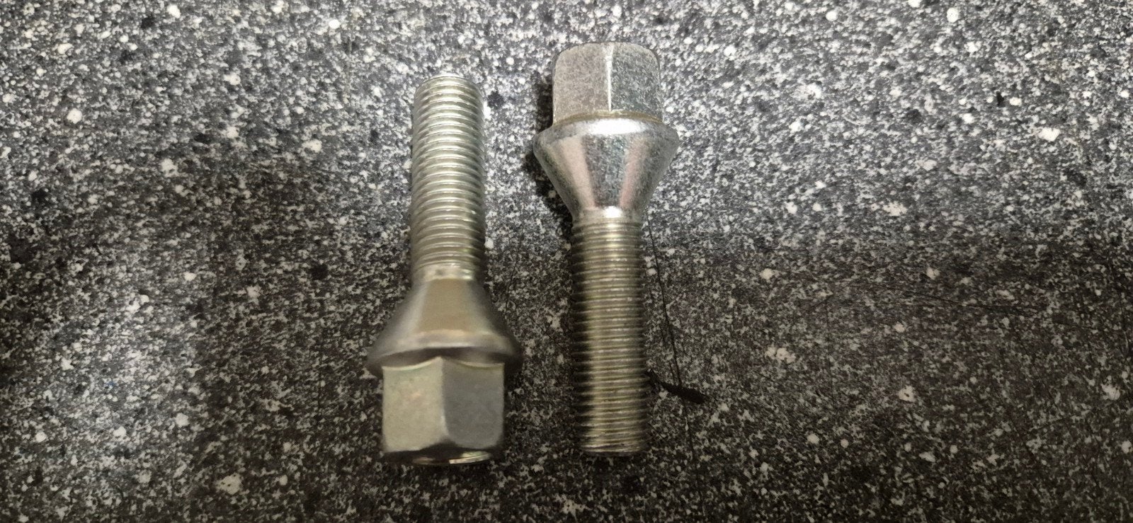 8 langere conische wielbouten M12x1,5 x 40mm o.a VW., Ophalen of Verzenden, Nieuw, Volkswagen