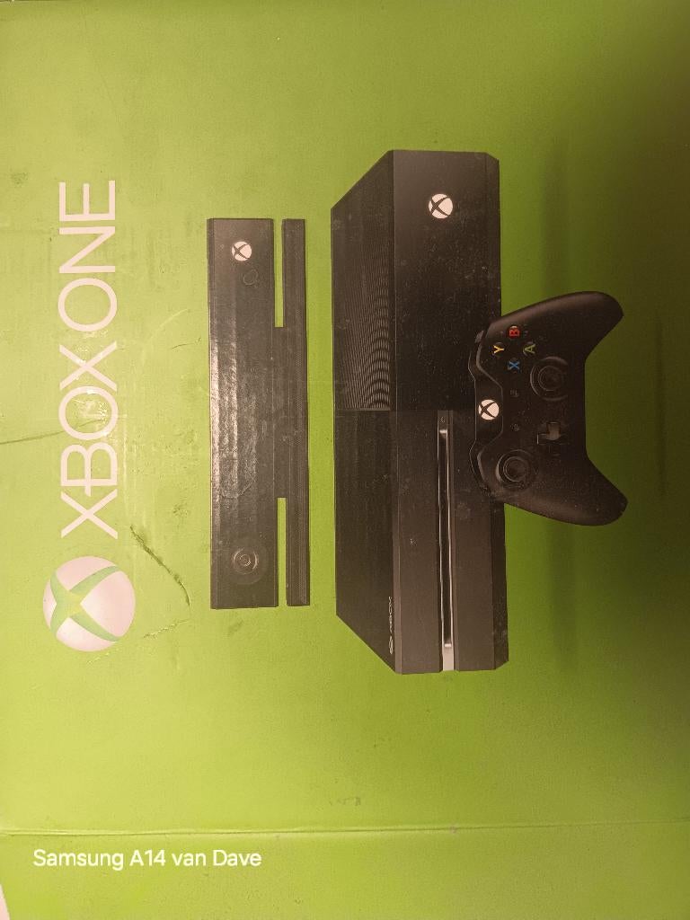 Nette xbox one kinect incl doos, Spelcomputers en Games, Spelcomputers | Xbox One, 500 GB, Xbox One, Ophalen of Verzenden, Zo goed als nieuw