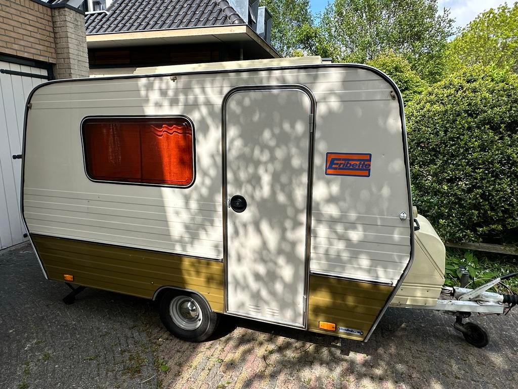 Zeldzame Eribette / Eriba uit 1978, topconditie met voortent, Openslaande ramen, Eriba, Overige, Tot 4 meter