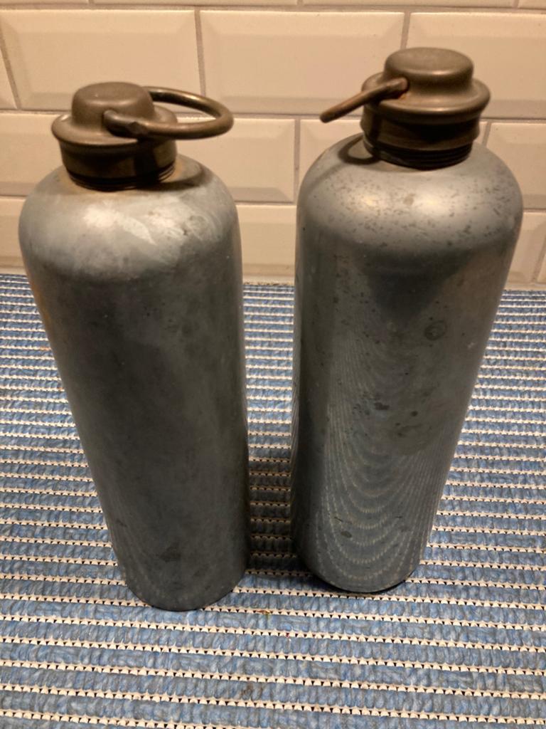 2 oude Kruiken., Ophalen, Gebruikt, Overige kleuren, Glas