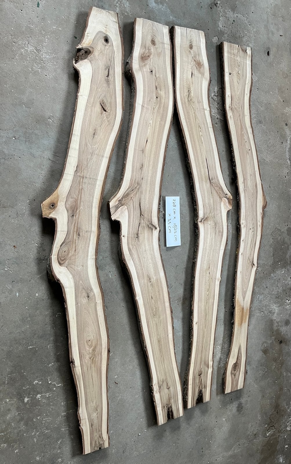 Walnoten planken, schaaldeken, in sets of in totaal 10, Doe-het-zelf en Verbouw, Hout en Planken, Ophalen, 25 tot 50 mm, Zo goed als nieuw