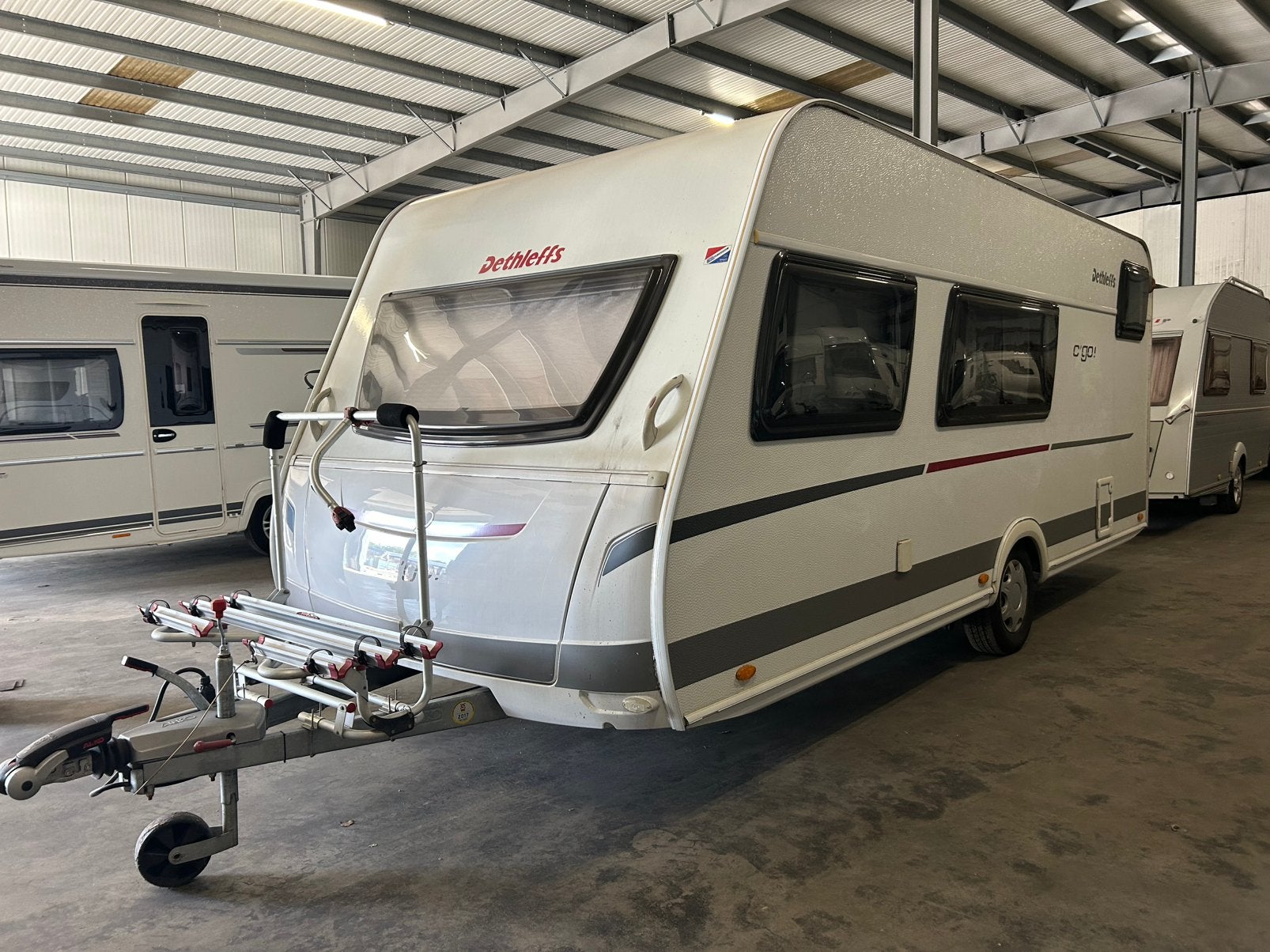 Dethleffs C’Go 495 QSK met airco en mover 5-persoons caravan, Treinzit, Particulier, Kachel, Dethleffs