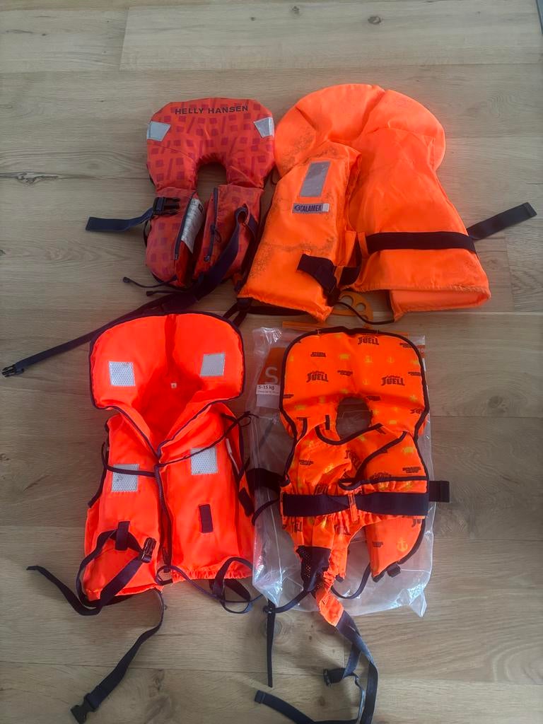 4 reddingsvesten in diverse maten - los of als set, Ophalen of Verzenden, Zo goed als nieuw
