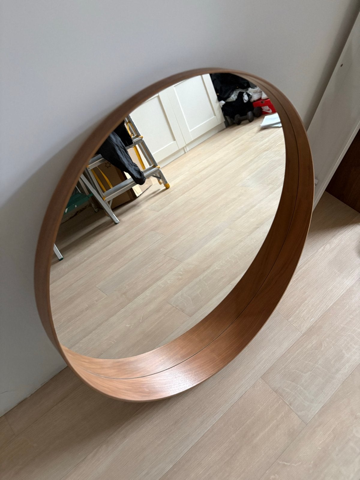 IKEA STOCKHOLM Spiegel, walnootfineer, 80 cm, Rond, Ophalen of Verzenden, Zo goed als nieuw, 75 tot 100 cm