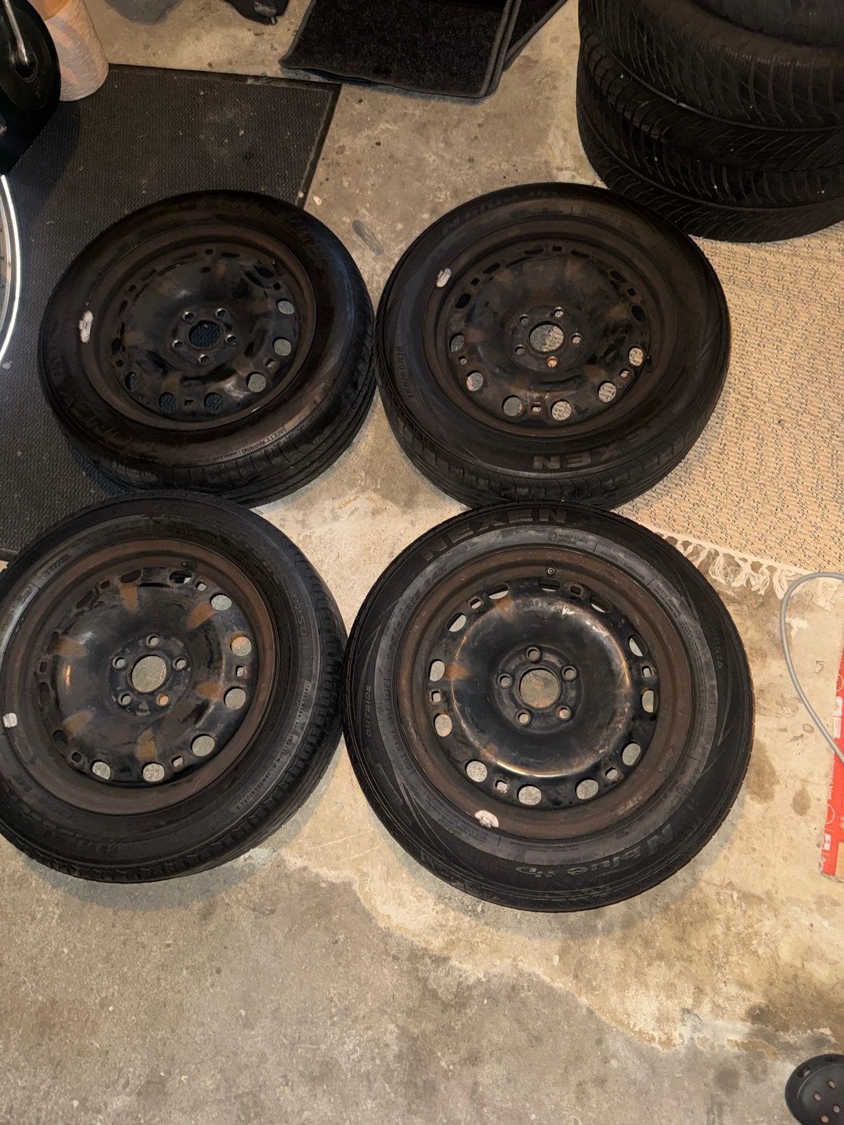 4x 15 inch stalen velgen met zomerbanden VW Polo 185/60 R15, Ophalen of Verzenden, Gebruikt