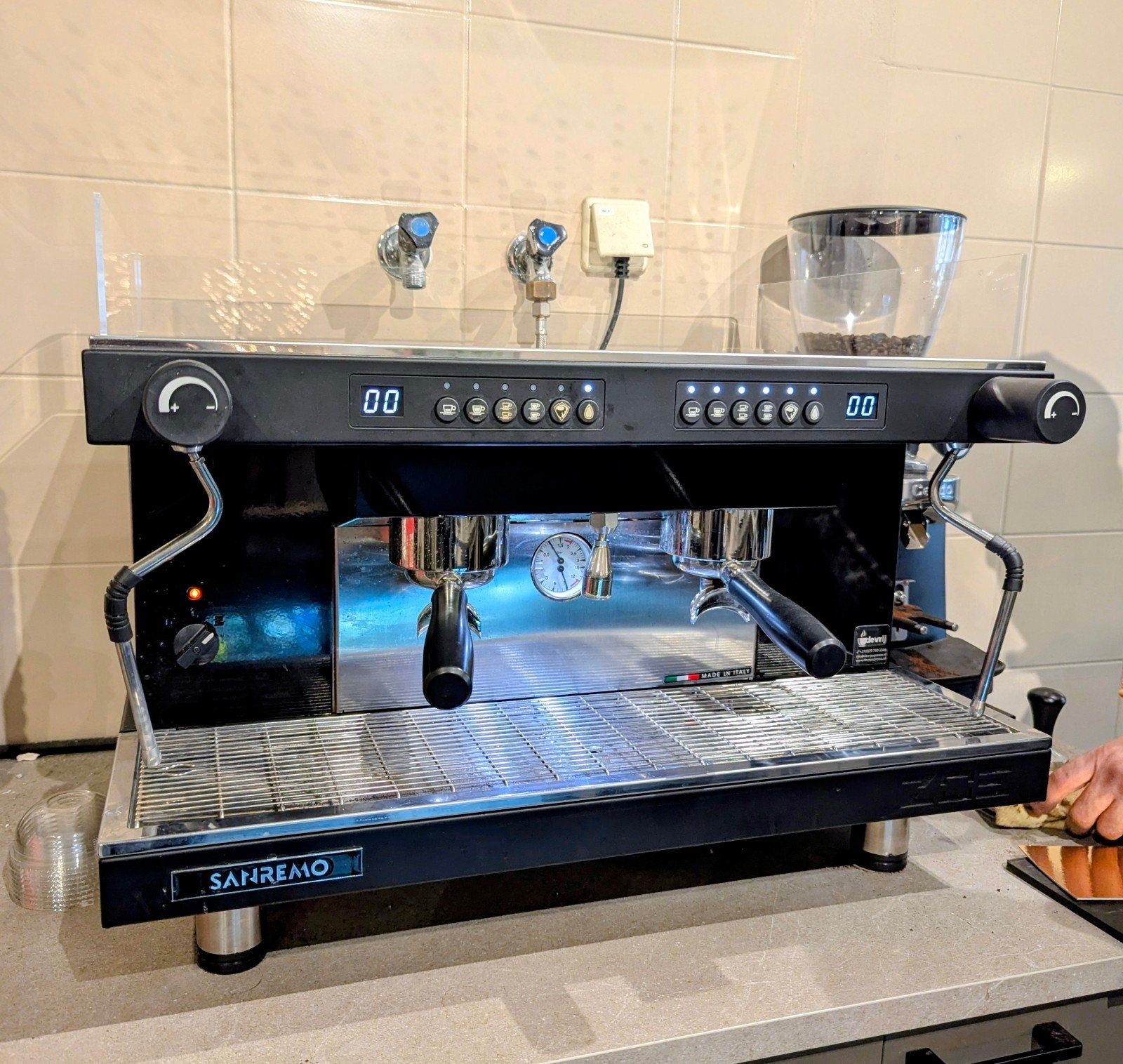 Complete Horeca Koffieset: Sanremo Zoe Espressomachine (2-gr, Ophalen