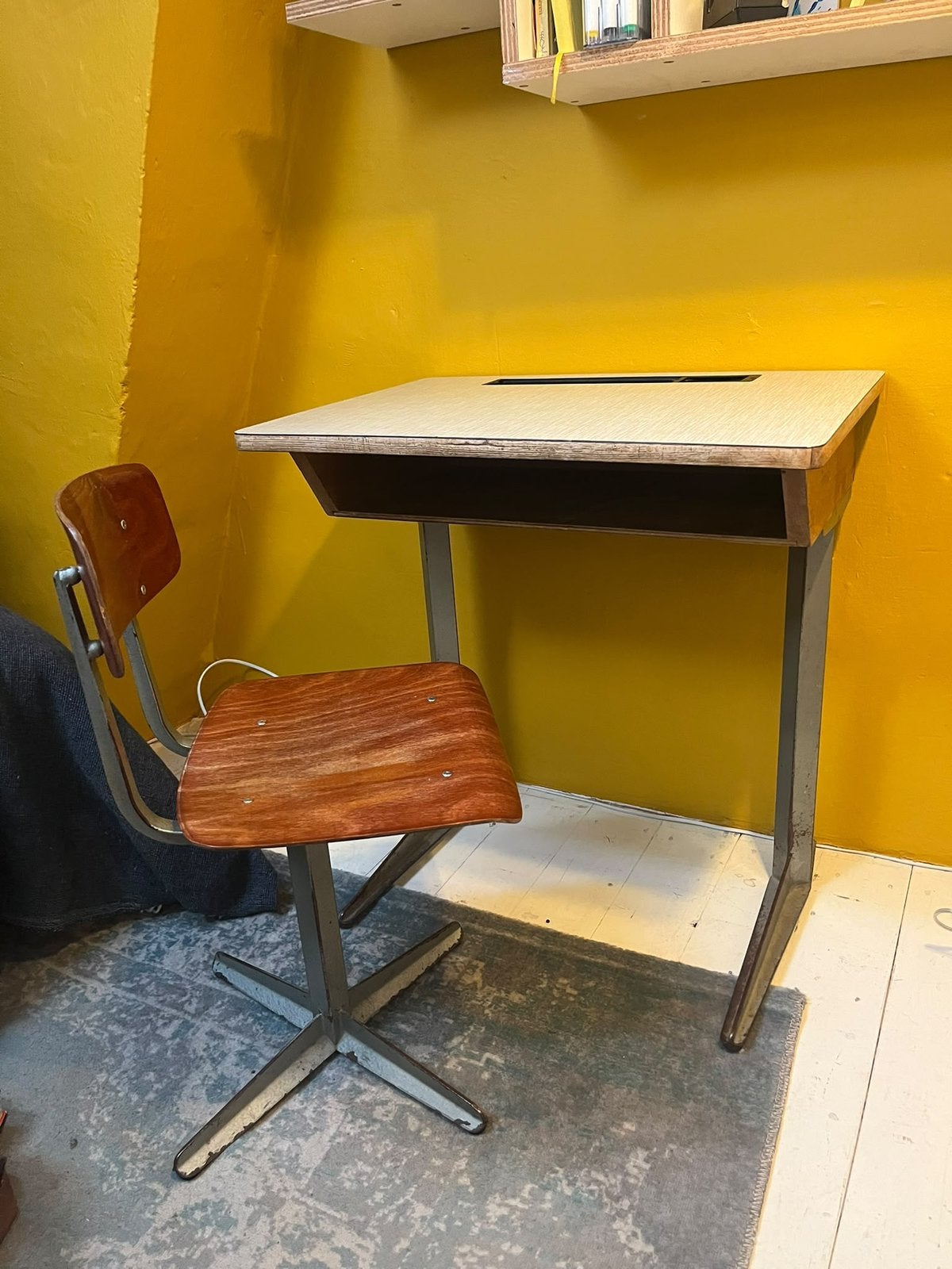 Vintage kinder schoolbank lessenaar, Ophalen of Verzenden, Zo goed als nieuw, Overige typen