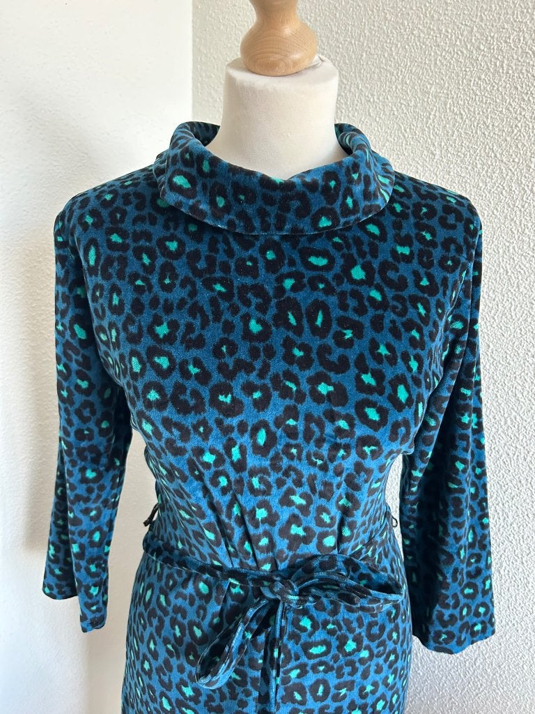 King Louie maat L blauwe panter velvet Dita dress 2541, Kleding | Dames, Jurken, Blauw, Maat 42/44 (L), Ophalen of Verzenden, Zo goed als nieuw
