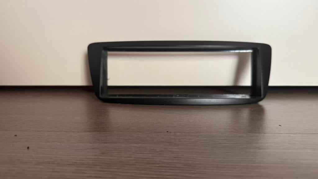 Autoradio inbouwframe (1-DIN) Aygo/C1/107, Auto diversen, Autoradio's, Ophalen of Verzenden, Zo goed als nieuw