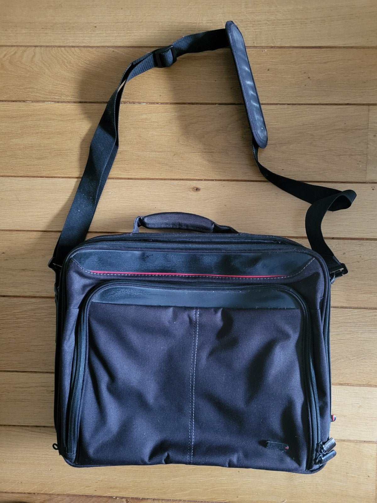 Degelijke en praktische Targus laptoptas tot 17", Ophalen of Verzenden, 17 inch of meer