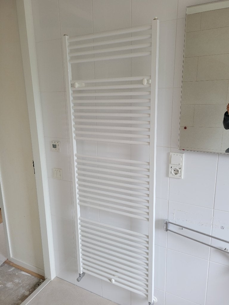 Radiator badkamer, Doe-het-zelf en Verbouw, Verwarming en Radiatoren, Ophalen, Gebruikt, Radiator, 60 tot 150 cm
