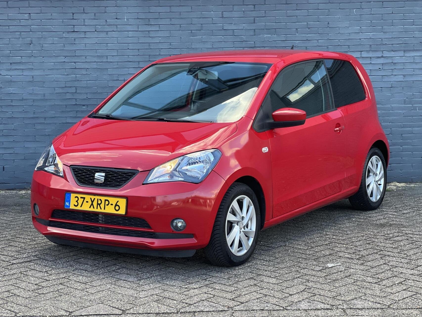 Seat Mii 1.0 Style Sport Nieuwe Apk Airco Navi LM Velgen, Auto's, Voorwielaandrijving, Gebruikt, 840 kg, Mii