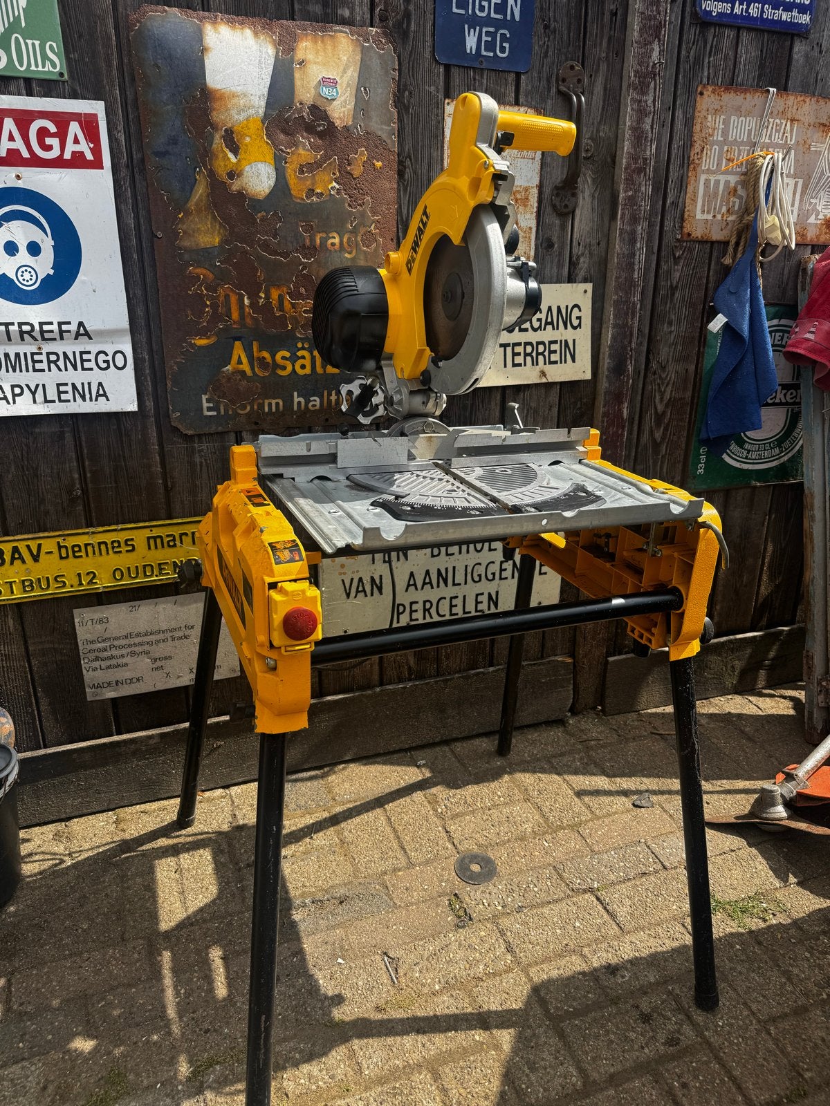 DeWalt DW743N-QS Afkortzaag/Tafelzaag 2000W, Ophalen, Gebruikt, 70 mm of meer, X