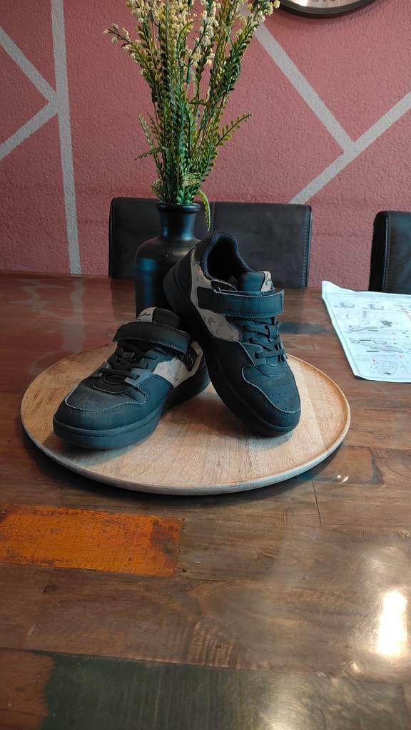 Karl Kani schoenen maat 32, Ophalen of Verzenden, Zo goed als nieuw, Meisje, Schoenen
