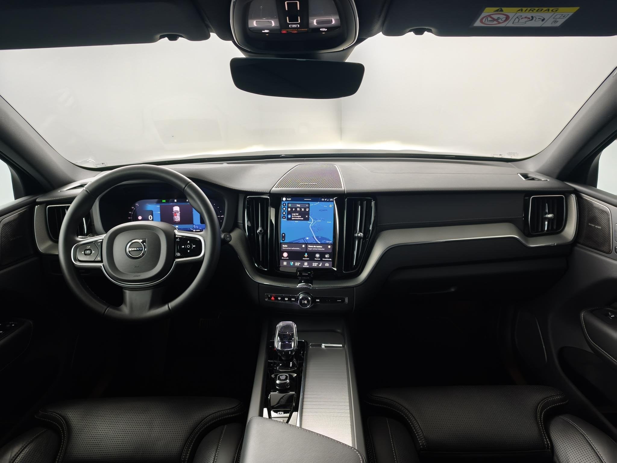 Volvo XC60 2.0 T8 Plug-in hybrid AWD Ultra Black Edition | N, Auto's, Volvo, Automaat, Gebruikt, 4 cilinders, 180 min