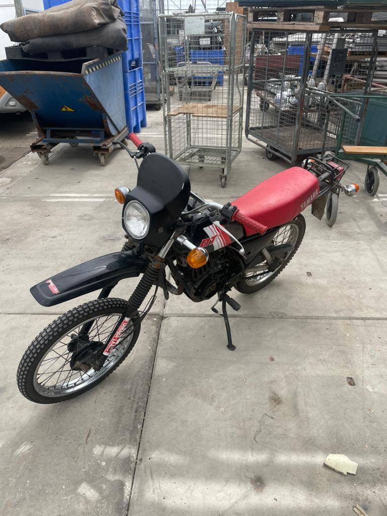 Yamaha dt, Fietsen en Brommers, Ophalen, Zo goed als nieuw