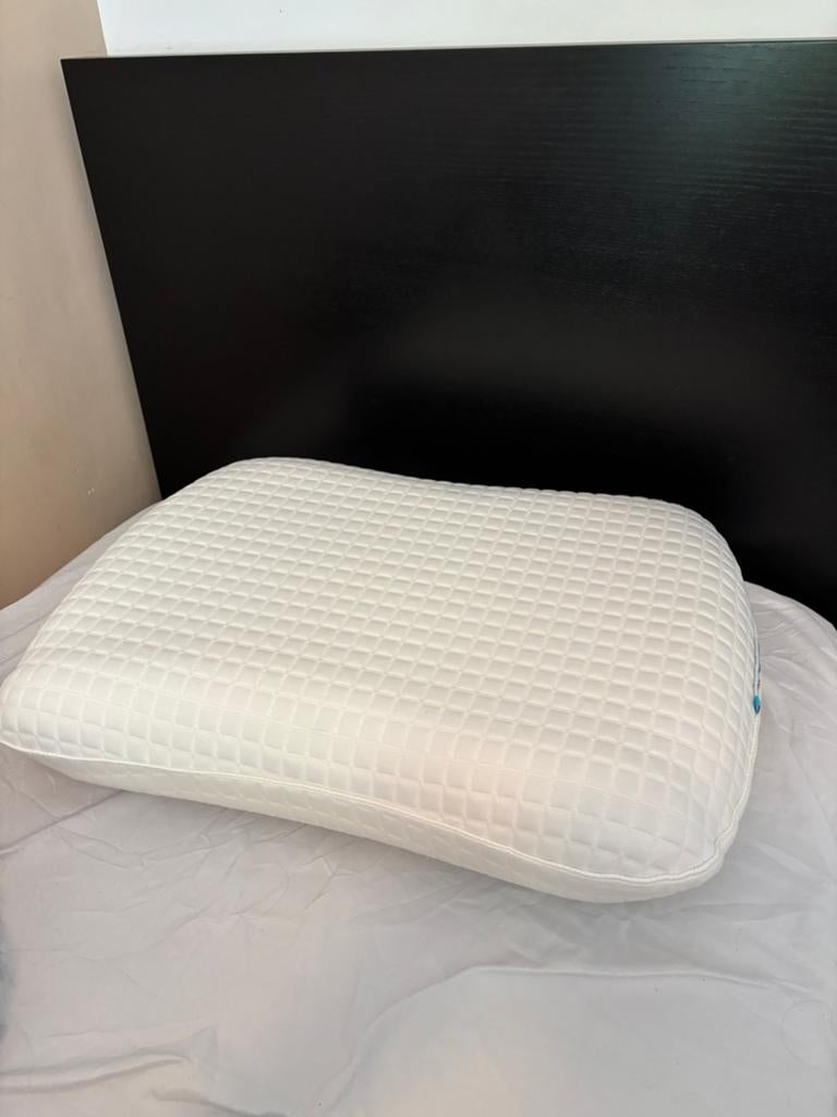 IKEA KLUBBSPORRE Ergonomisch Kussen (3 amanden gebruikt), Ophalen, Zo goed als nieuw, Wit, Kussen