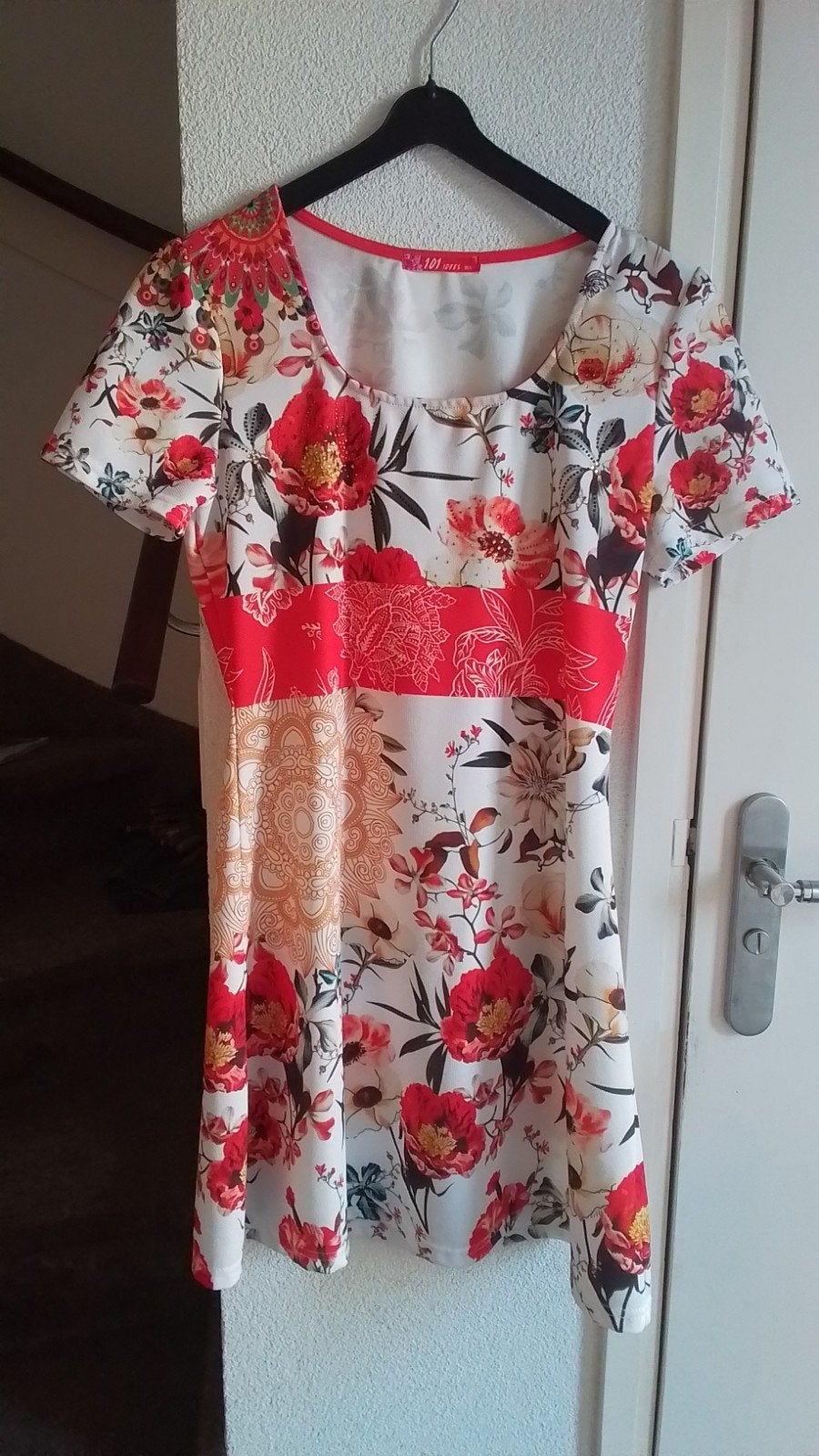 Vrolijke Bloemenjurk Maat 38, Kleding | Dames, Maat 38/40 (M), 101 idees, Meerkleurig, Ophalen of Verzenden