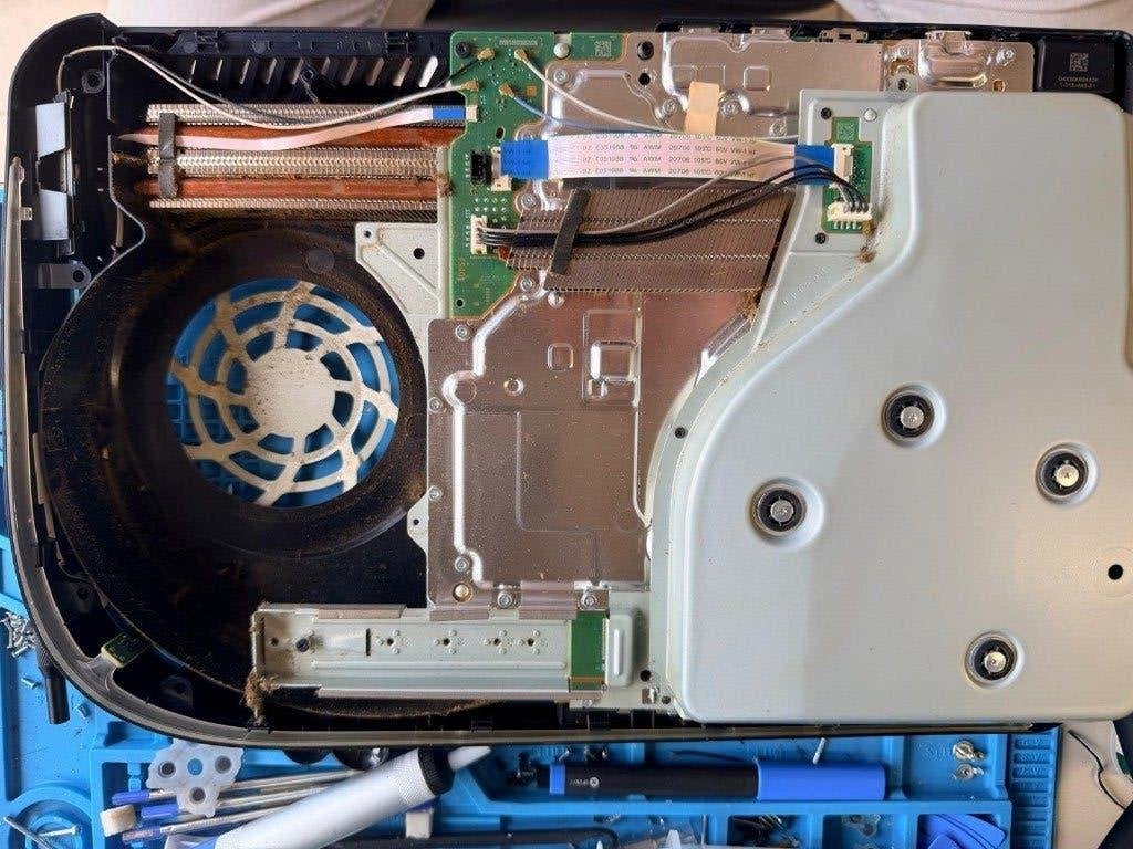 Foto 4 van PS5 Reparaties | Stick drift | HDMI | GTA 6 klaar maken