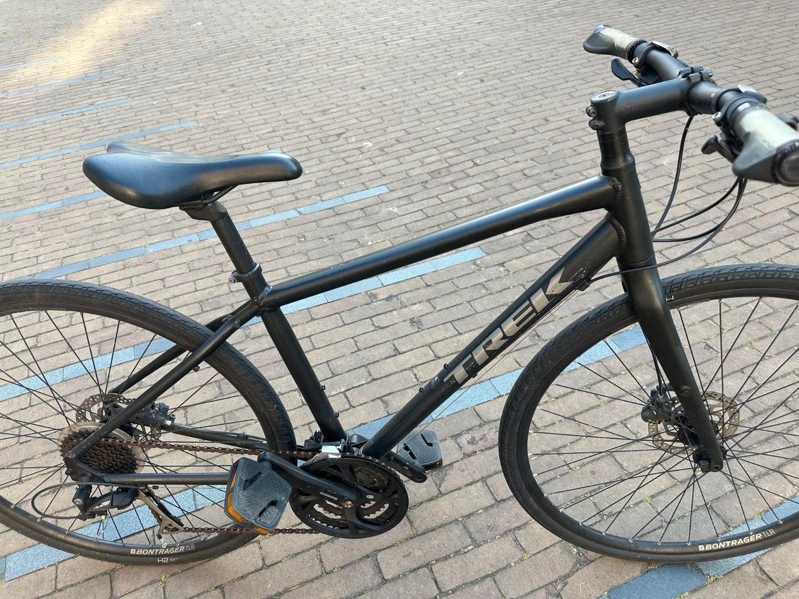 Trek FX 4 Sport Hybride Fiets - Zo goed als nieuw, 28 inch, Zo goed als nieuw, Meer dan 20 versnellingen, Schijfrem