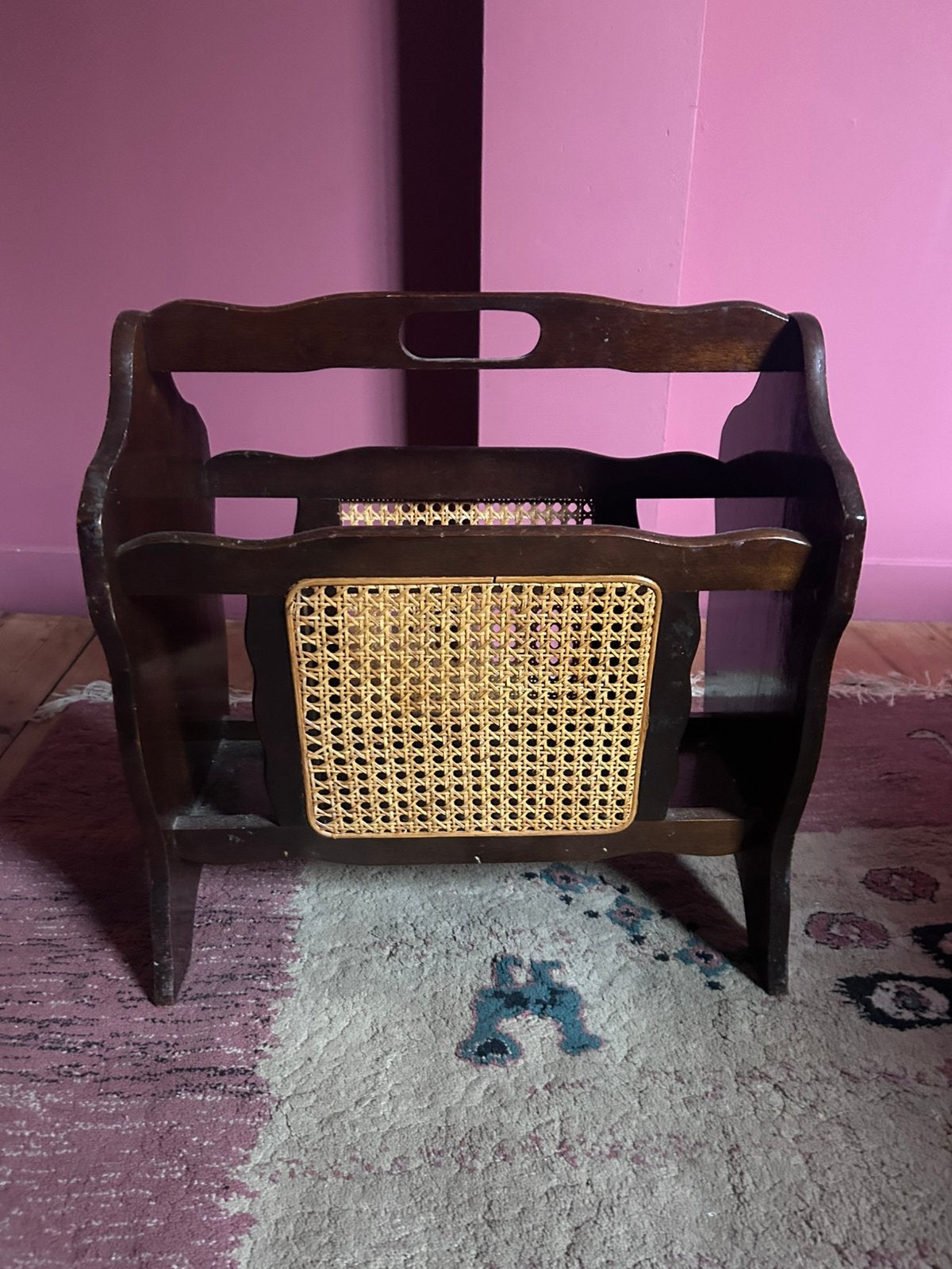 Vintage houten tijdschriftenrek rotan | Mid Century / Boho, Huis en Inrichting, Ophalen, Gebruikt