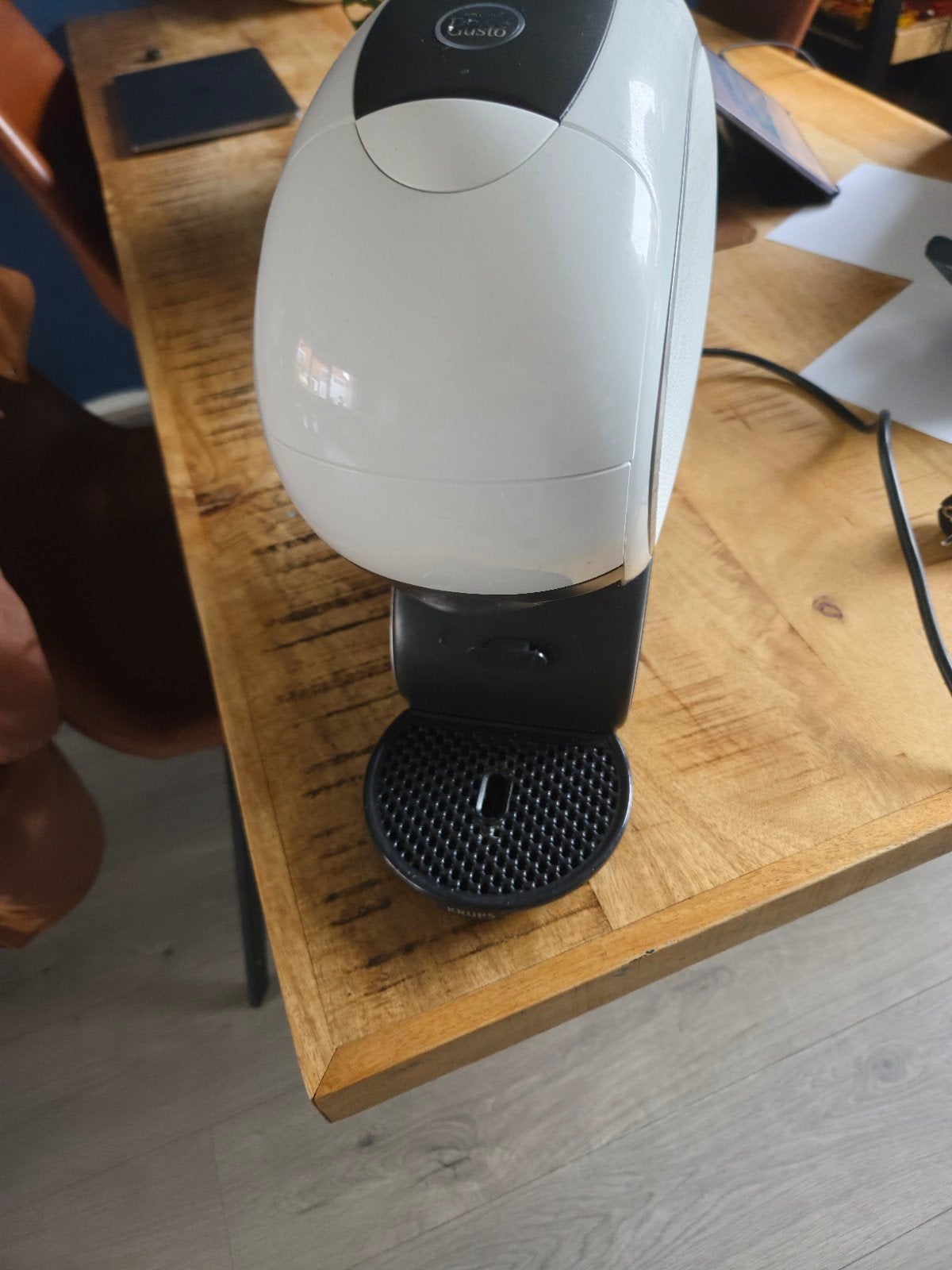 Krups Dolce Gusto koffiemachine, Koffiepads en cups, Gebruikt, Koffiemachine, Ophalen of Verzenden