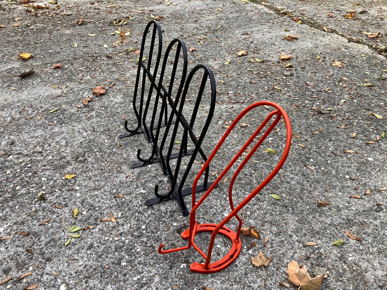 Zadeldrager zadelsteun zadelhouder 3x zwart 1x rood, Dieren en Toebehoren, Ophalen of Verzenden, Zo goed als nieuw