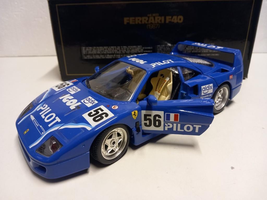 Ferrari F40 Pilot white interieur Bburago metal 1:18 KRD, Hobby en Vrije tijd, Modelauto's | 1:18, Ophalen of Verzenden, Zo goed als nieuw